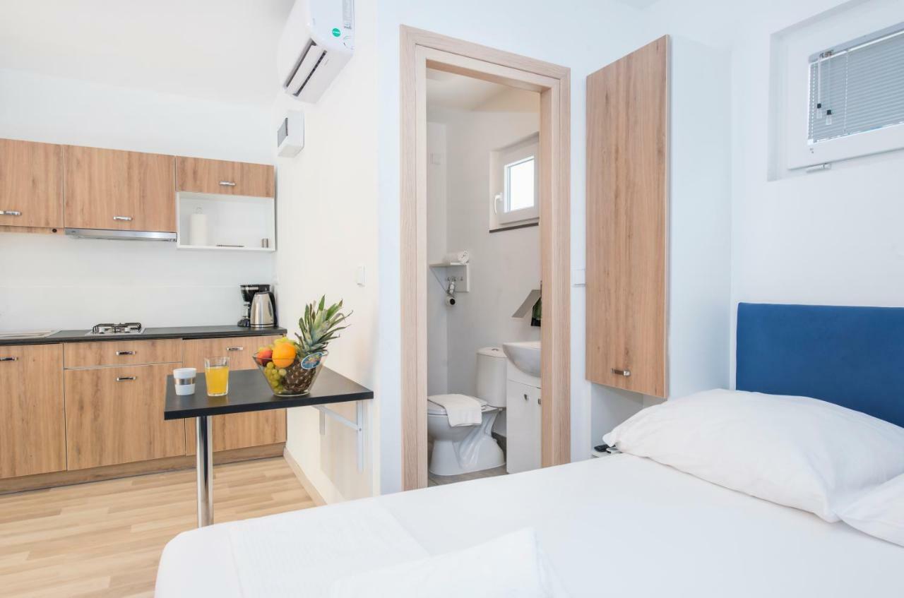 אומיס Mediteran Travel Mobile Homes Galeb מראה חיצוני תמונה