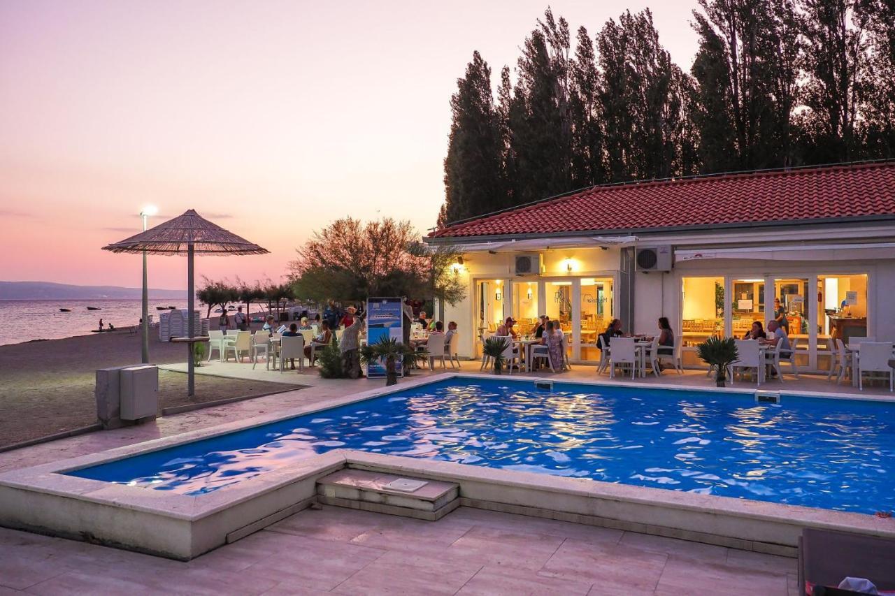 אומיס Mediteran Travel Mobile Homes Galeb מראה חיצוני תמונה