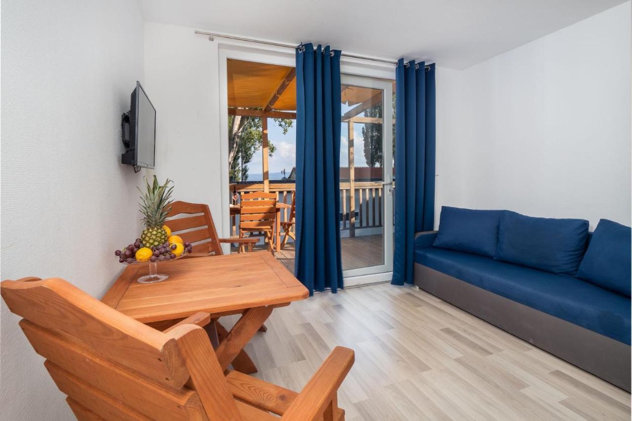 אומיס Mediteran Travel Mobile Homes Galeb מראה חיצוני תמונה