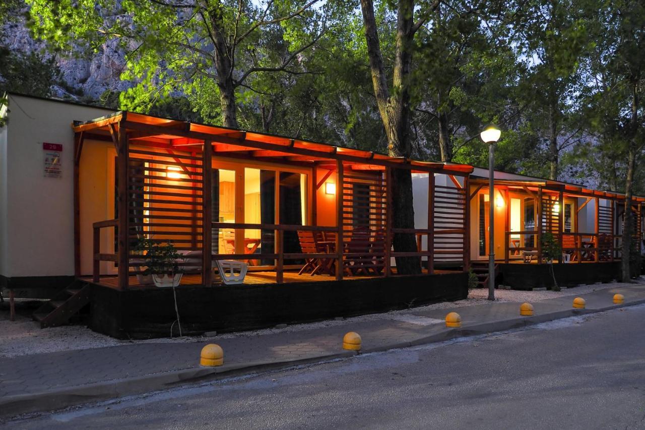 אומיס Mediteran Travel Mobile Homes Galeb מראה חיצוני תמונה